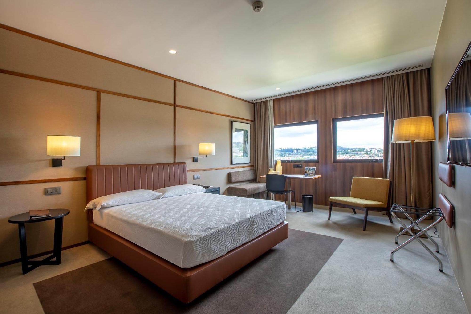 Hotel De Guimaraes Business & Spa Eksteriør bilde
