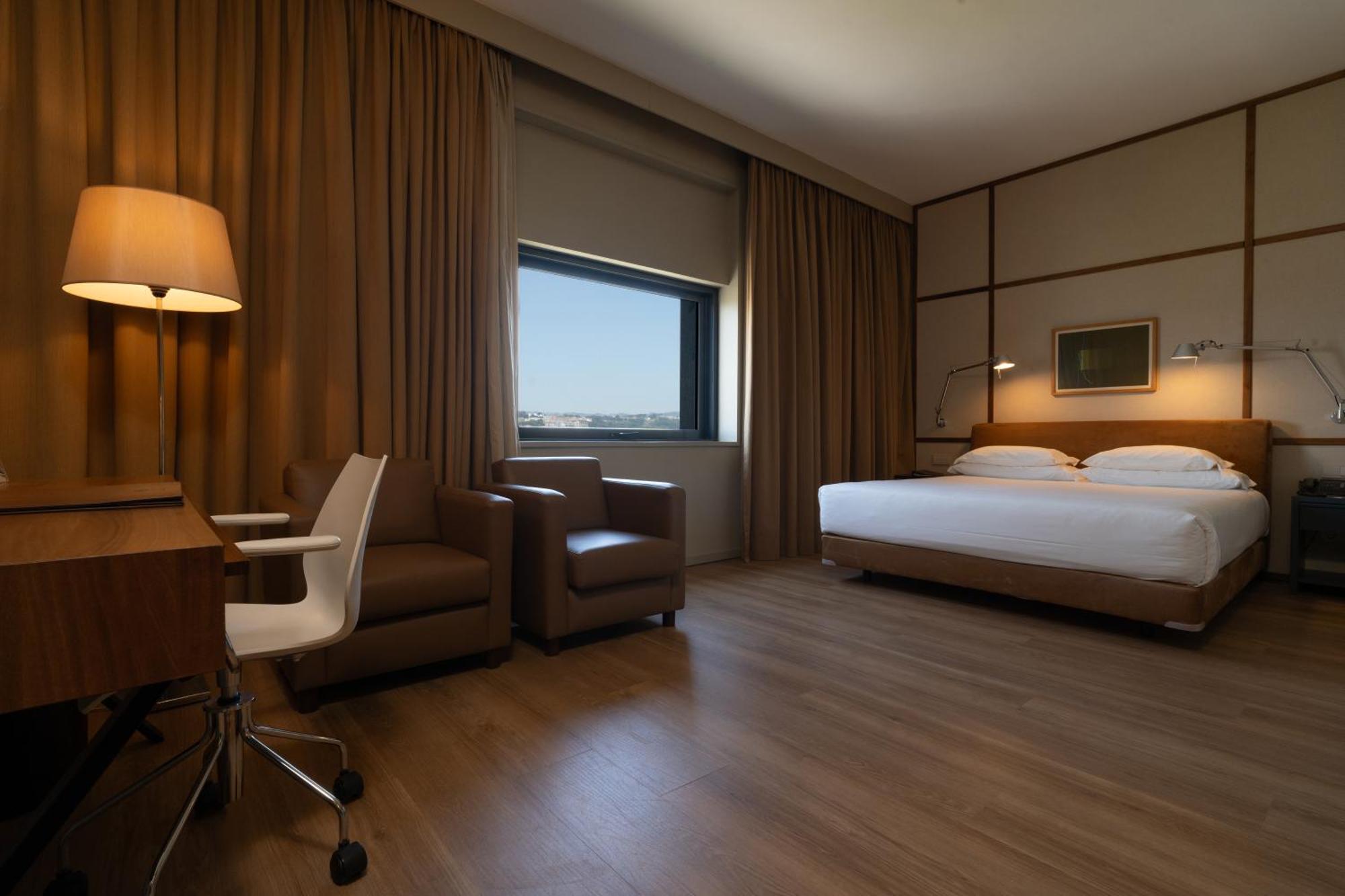 Hotel De Guimaraes Business & Spa Eksteriør bilde